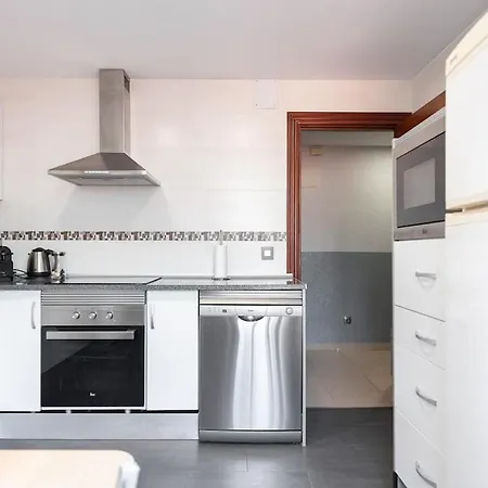 2 Bed Near The With Pool