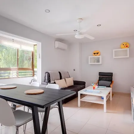 Apartamento 2 Bed Near The With Pool *
