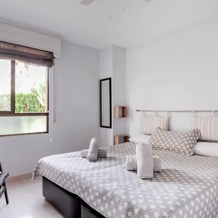 Apartamento 2 Bed Near The With Pool *